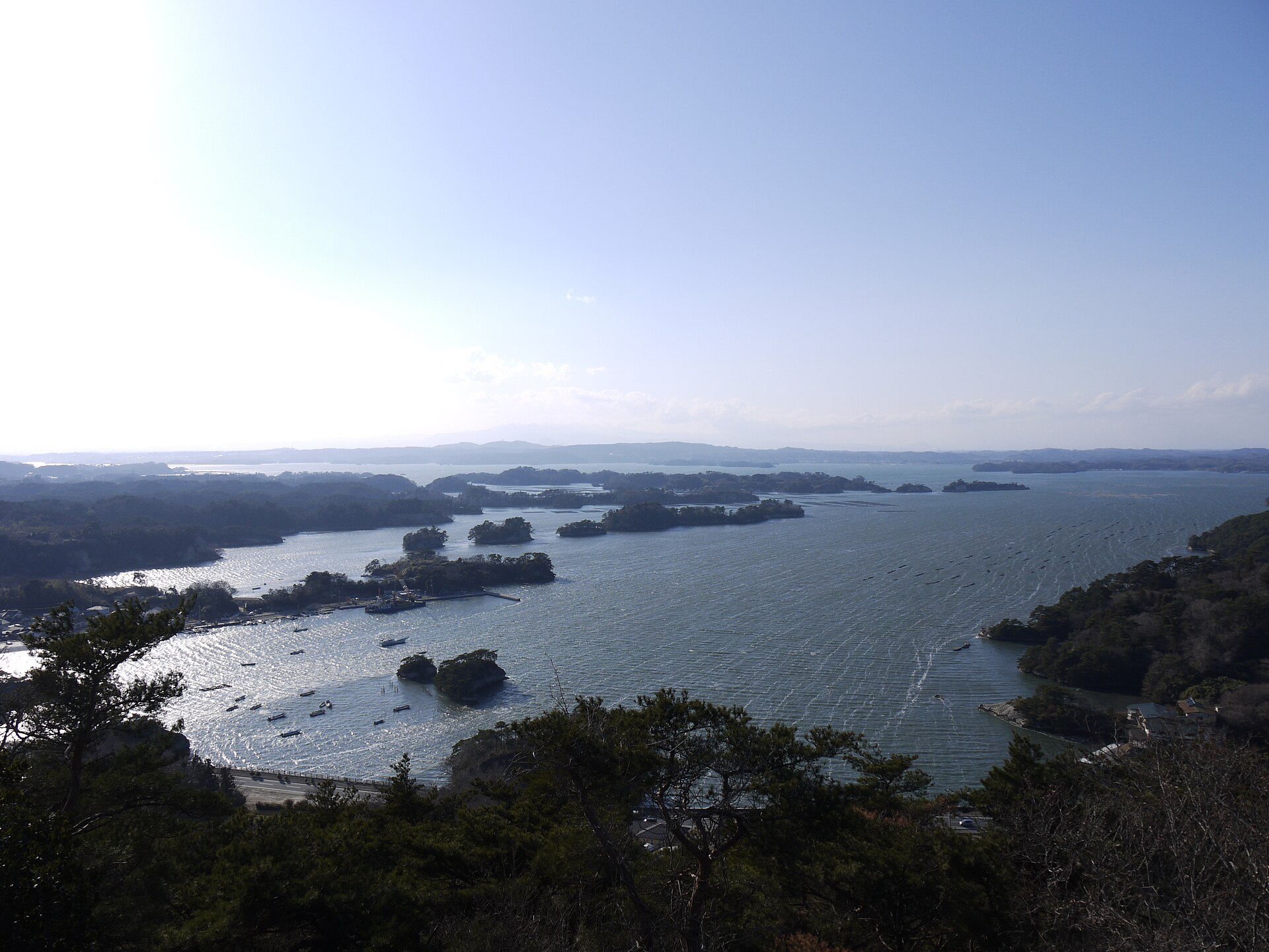 从大高森眺望松岛湾群岛的全景，松岛四大观之一。