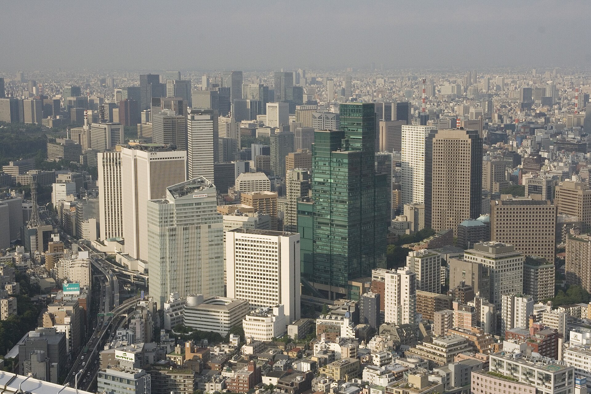 从东京城市观景台望出去的东京市区远景。